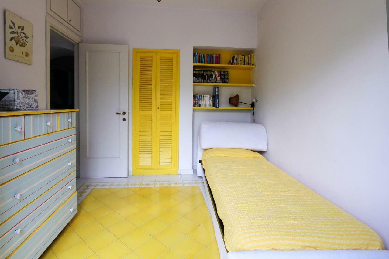Ai Pastelli Apartment Zoagli Bagian luar foto